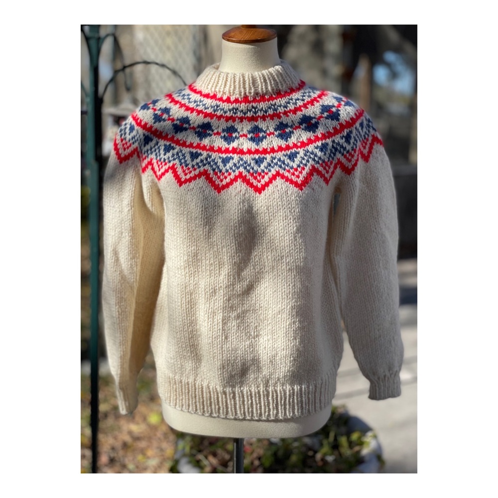 Vintage Fair Isle Hand Knit Crew Sweater Cream Red Wool
